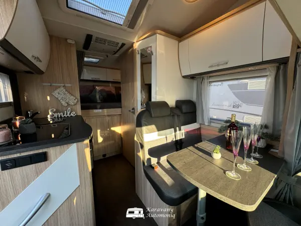 Camper Sunlight A60 Alkowa (6m) – Stan TOP, pełne wyposażenie, hak & klimatyzacja! - fotografie 8