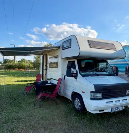 Kamper PEUGEOT J5 Nowa zabudowa i silnik 2.5 td 94r Wspomaganie Pilote - Pilote 1993