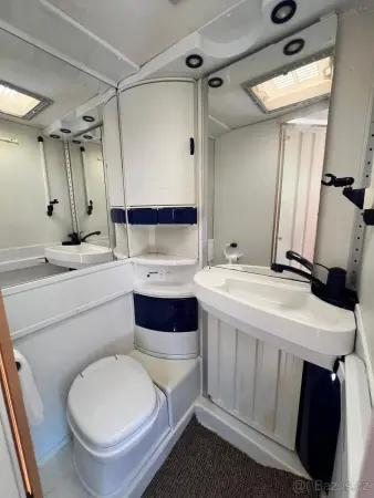 HYMER 5 m – Fiat Ducato 2.8 i.d.TD – kompaktowy kamper - fotografie 11