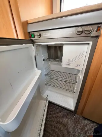 HYMER 5 m – Fiat Ducato 2.8 i.d.TD – kompaktowy kamper - fotografie 12