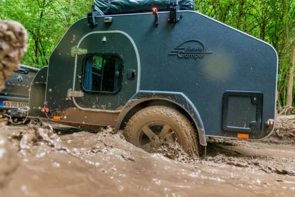 LifeStyle Camper X-Line Premium (2021) – 750 kg | OFF-ROAD | Markiza | Panel Solarny - fotografie 3