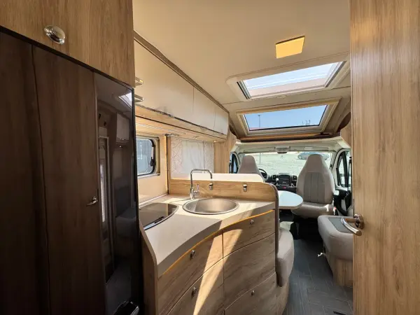 Eura Mobil PT 695 EB - fotografie 12