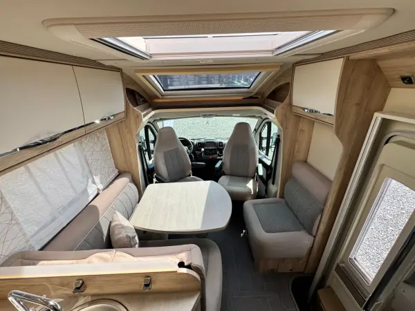 Eura Mobil PT 695 EB - fotografie 13