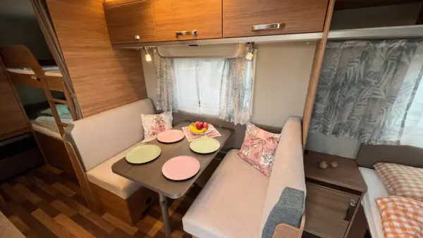 Weinsberg CaraOne 550 QDK – Klimatyzacja, Mover, Bagażnik rowerowy, Zamek - fotografie 3