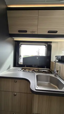 Adria Sun Living A75 SL - fotografie 10