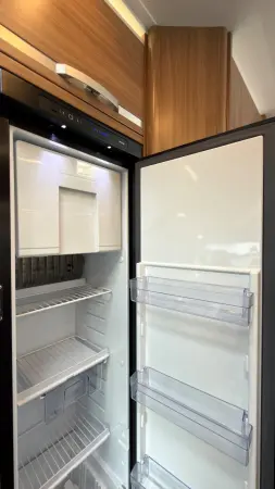 Adria Coral XL Axess 670 SL - fotografie 11