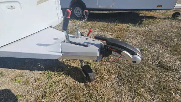 Weinsberg CaraOne 400 LK (łóżko trzypoziomowe) - fotografie 5