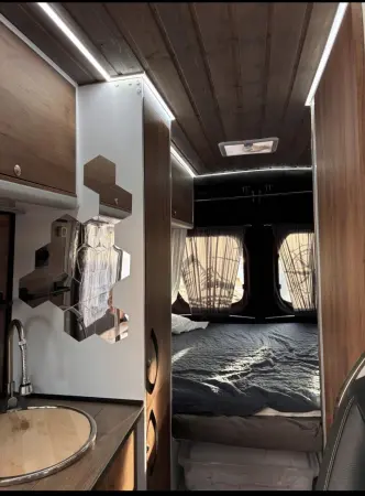 Campervan Peugeot Boxer - fotografie 4