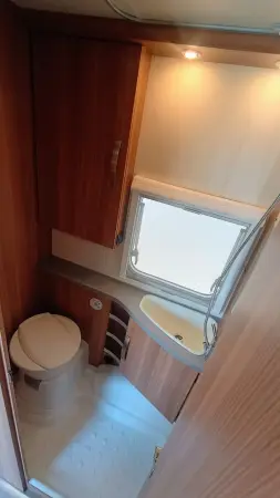 Weinsberg CaraOne W51 – mover, przedsionek, łóżka pojedyncze - fotografie 4