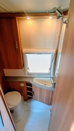 Weinsberg CaraOne W51 – mover, przedsionek, łóżka pojedyncze - fotografie 6