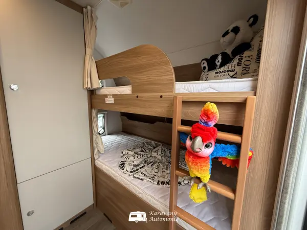 Bürstner Premio Plus 440 TK - 6 miejsc do spania - fotografie 3