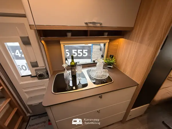 Bürstner Premio Plus 440 TK - 6 miejsc do spania - fotografie 12